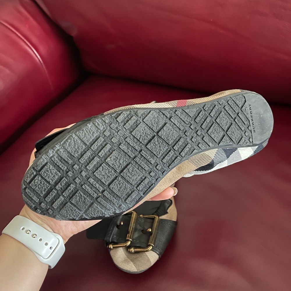 Burberry Women's Checkered Flats with Black and Gold Buckles - Picture 2 of 2